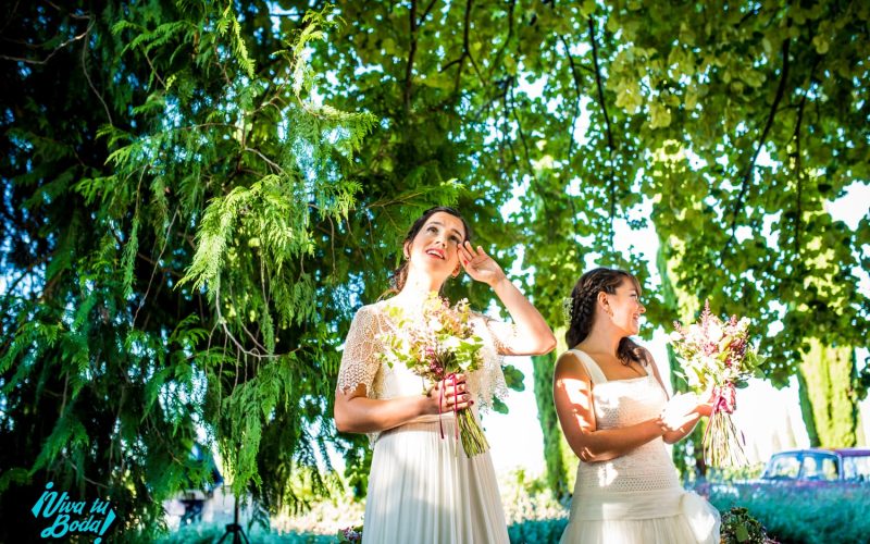 Fotos emotivas de boda. Boda de chicas en Marques de Vargas. Boda civil